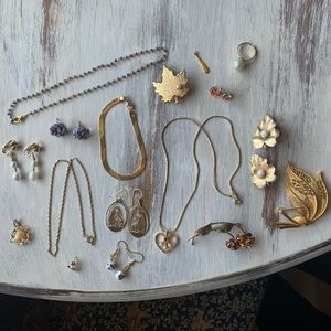 Gold Jewelry Bundle / Jewelry Lot